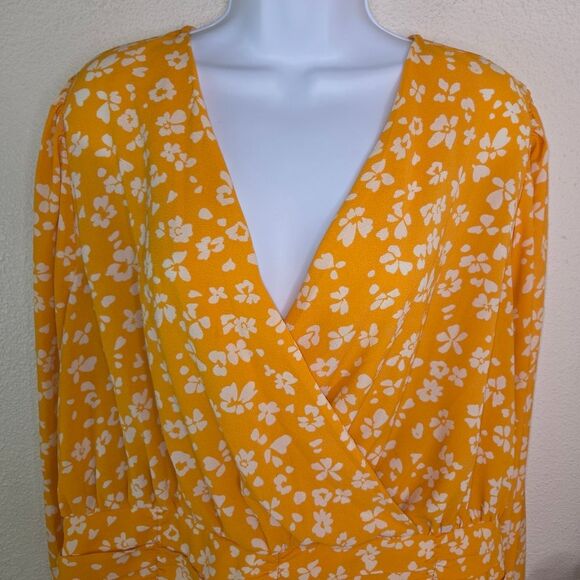 Lane Bryant Classic Long-Sleeve Surplice-Neck Shirred-Waist Crop Blouse Size 20 - Picture 5 of 10